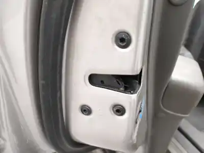 Recambio de automóvil de segunda mano de cerradura puerta trasera izquierda para hyundai tucson (jm) 2.0 crdi vgt classic 4x2 referencias oem iam 