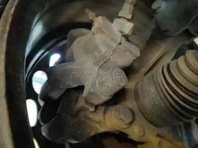 Peça sobressalente para automóvel em segunda mão pinça de travão dianteira direita por dacia sandero ambiance referências oem iam 