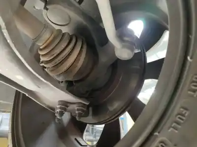 Pezzo di ricambio per auto di seconda mano attacco anteriore destro per citroen c3 exclusive riferimenti oem iam 