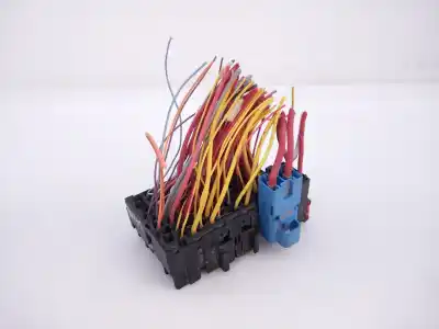 Second-hand car spare part fuse box unit for renault twingo dynamique oem iam references  e2-a1-33-1 