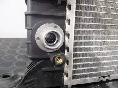 Piesă de schimb auto la mâna a doua radiator de apa pentru audi a4 berlina 2.0 16v tdi referințe oem iam vptbh8005be p2-a6-37 