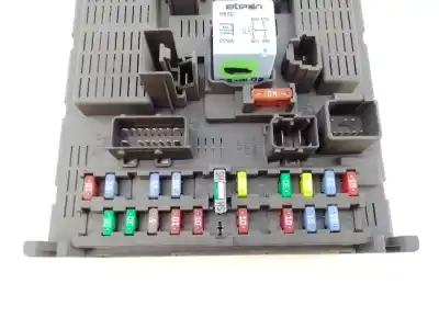 Second-hand car spare part fuse box unit for lancia phedra (180) 2.2 jtd oem iam references 9651938180 e3-a4-22-4 