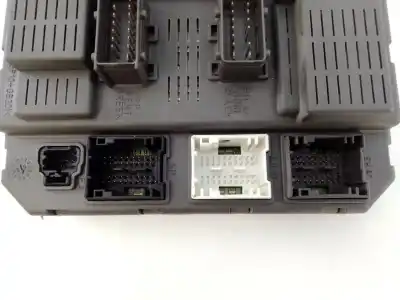 Second-hand car spare part fuse box unit for lancia phedra (180) 2.2 jtd oem iam references 9651938180 e3-a4-22-4 