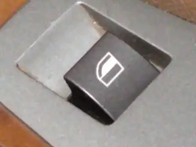 Peça sobressalente para automóvel em segunda mão Botão / Interruptor Elevador Vidro Traseiro Direito por BMW SERIE 7 (E65/E66) 730d Referências OEM IAM   