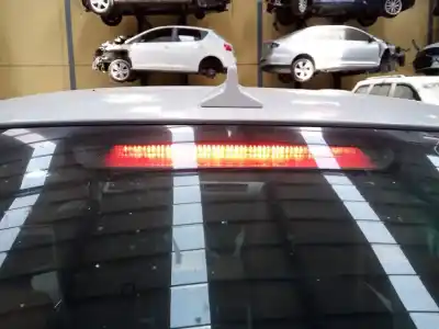 Peça sobressalente para automóvel em segunda mão farolim de travão central por bmw serie 3 coupe (e92) 320d xdrive referências oem iam 