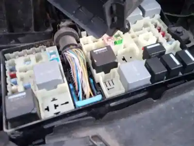 Peça sobressalente para automóvel em segunda mão caixa de fusíveis e relés por volvo v40 momentum referências oem iam 