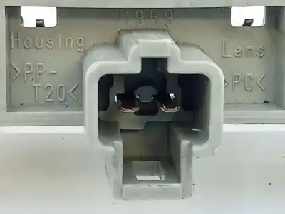 Peça sobressalente para automóvel em segunda mão farolim de travão central por toyota auris luna referências oem iam  e2-b4-54-1 