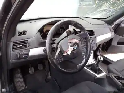 Peça sobressalente para automóvel em segunda mão tablier por bmw serie x3 (e83) 2.0d [2.0 ltr. - 110 kw 16v diesel cat] referências oem iam   