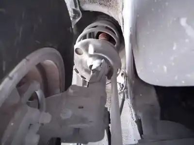 Tweedehands auto-onderdeel schokbreker rechts voor voor toyota prius (nhw30) plug-in hybrid advance oem iam-referenties 