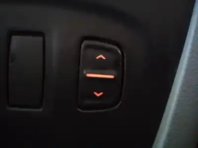 Peça sobressalente para automóvel em segunda mão botão / interruptor elevador vidro dianteiro direito por dacia sandero ambiance referências oem iam 