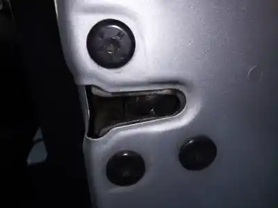 Peça sobressalente para automóvel em segunda mão fechadura da porta traseira direita por dacia sandero ambiance referências oem iam 