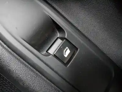 Pezzo di ricambio per auto di seconda mano comando alzacristalli posteriori destro per citroen c3 attraction riferimenti oem iam 
