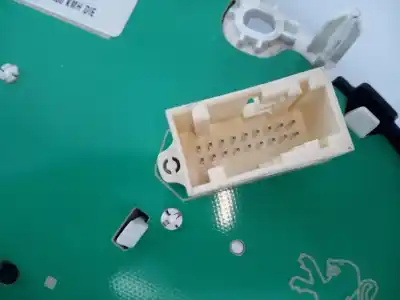 Peça sobressalente para automóvel em segunda mão quadrante por citroen c3 attraction referências oem iam 96668806xt e3-b2-54-2 a2c53385827