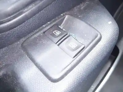 Second-hand car spare part left front power window switch for dacia sandero stepway oem iam references 
