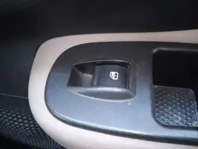 Second-hand car spare part Right Front Power Window Switch for FIAT 500 L LIVING (351) Pop Star OEM IAM references   