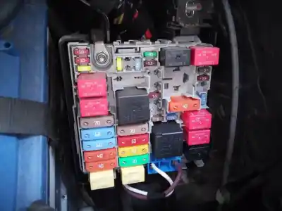Second-hand car spare part fuse box unit for fiat 500 l living (351) pop star oem iam references   