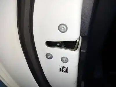 Tweedehands auto-onderdeel achter links deurslot voor toyota avensis (t27) advance oem iam-referenties 