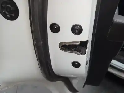 Peça sobressalente para automóvel em segunda mão fechadura da porta traseira esquerda por chevrolet orlando lt+ referências oem iam 