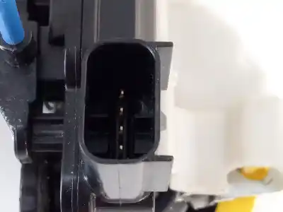 Second-hand car spare part rear left door lock for kia rio concept oem iam references  e2-b5-5-2 