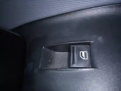 Автозапчастина б/у передній правий віконний вимикач для SEAT IBIZA SC (6J1) Reference Посилання на OEM IAM   