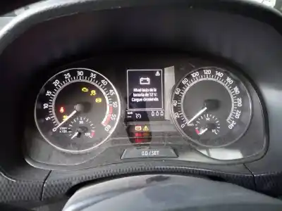 Peça sobressalente para automóvel em segunda mão quadrante por skoda fabia active referências oem iam 6v0920747c e2-a1-24-2 a2c13558300