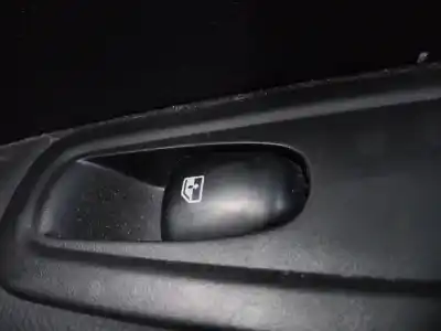 Pezzo di ricambio per auto di seconda mano comandi alzacristalli posteriore sinistro per renault kadjar zen riferimenti oem iam 