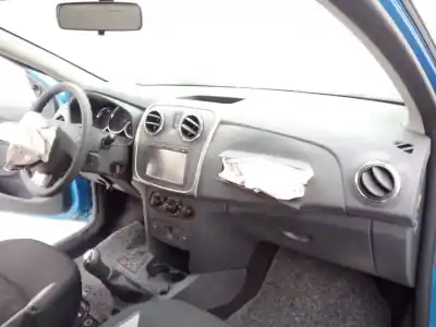 Pièce détachée automobile d'occasion tableau de bord pour dacia sandero stepway références oem iam   