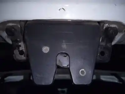 Peça sobressalente para automóvel em segunda mão fechadura do mala por bmw serie 1 berlina (e81/e87) 120d referências oem iam 
