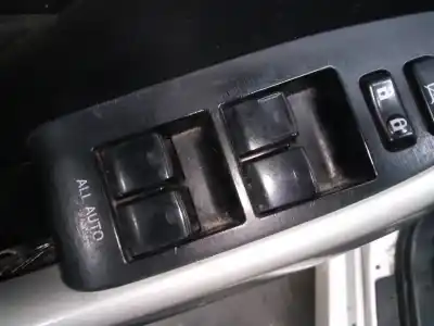 Автозапчасти б/у выключатель левого переднего окна за toyota prius (nhw30) plug-in hybrid advance ссылки oem iam   