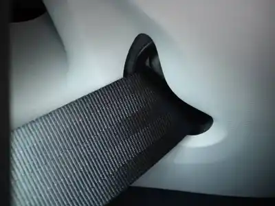 Recambio de automóvil de segunda mano de CINTURON SEGURIDAD TRASERO DERECHO para VOLKSWAGEN POLO (6C1)  referencias OEM IAM   