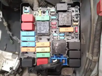 Peça sobressalente para automóvel em segunda mão caixa de fusíveis e relés por fiat doblo ii cargo (263) furgón base referências oem iam 