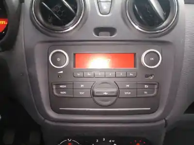 Second-hand car spare part audio system / radio cd for dacia dokker express ambiance oem iam references 281158515r e2-a1-39-3 