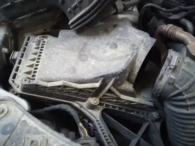 Peça sobressalente para automóvel em segunda mão filtro de ar por audi a4 berlina (b8) básico referências oem iam 