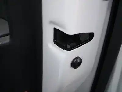 Second-hand car spare part front right door lock for audi a3 sportback (8va) attraction oem iam references 