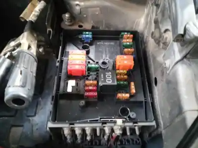 Pièce détachée automobile d'occasion boîtes à fusibles pour volkswagen touran (1t1) advance références oem iam 1d010306  