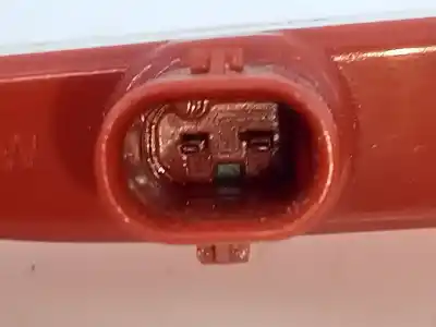 Peça sobressalente para automóvel em segunda mão farolim de travão central por volkswagen t-cross (c11) 1.0 tsi referências oem iam 8v0945097d e1-b6-47-1 