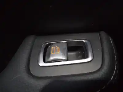 Peça sobressalente para automóvel em segunda mão botão / interruptor elevador vidro traseiro esquerdo por mercedes clase c (w205) lim. c 220 cdi bluetec (205.004) referências oem iam 