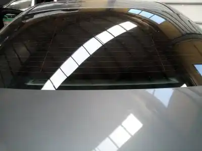 Peça sobressalente para automóvel em segunda mão farolim de travão central por mercedes clase c (w205) lim. c 220 cdi bluetec (205.004) referências oem iam 