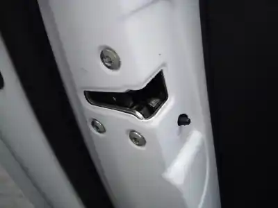 Автозапчастина б/у замок дверей заднього лівого для HYUNDAI IX35 Style AWD Посилання на OEM IAM   