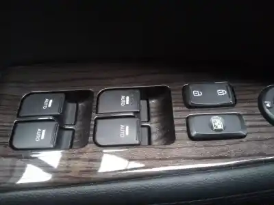 Recambio de automóvil de segunda mano de MANDO ELEVALUNAS DELANTERO IZQUIERDO para KIA OPTIMA  referencias OEM IAM   