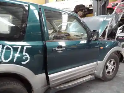 Автозапчастина б/у передні праві двері для mitsubishi montero (v60/v70) 3.2 di-d all-four посилання на oem iam   