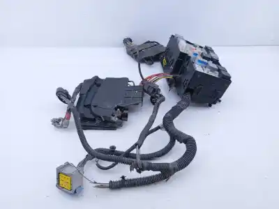 Pièce détachée automobile d'occasion BOÎTES À FUSIBLES pour FORD TRANSIT CONNECT  Références OEM IAM AV6T14A067AD E3-B3-41-3 