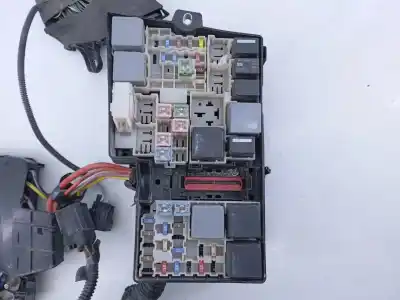 Second-hand car spare part fuse box unit for ford transit connect combi 220 l1 trend oem iam references av6t14a067ad e3-b3-41-3 