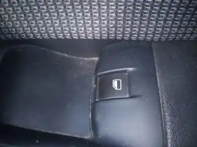 Автозапчасти б/у выключатель переднего правого окна за audi a3 (8p) 1.9 tdi ambiente ссылки oem iam 