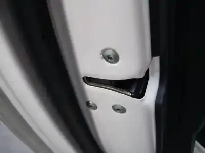 Peça sobressalente para automóvel em segunda mão fechadura da porta traseira esquerda por kia carens ( ) concept referências oem iam 