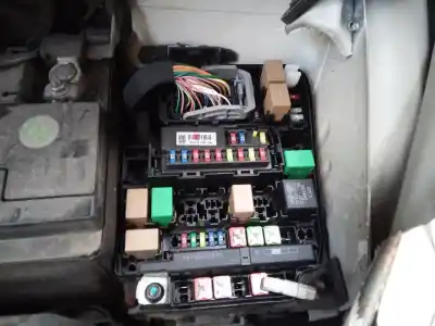 Peça sobressalente para automóvel em segunda mão caixa de fusíveis e relés por kia carens ( ) concept referências oem iam 919513x110