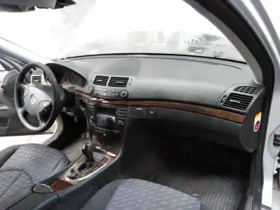Gebrauchtes Autoersatzteil  zum MERCEDES-BENZ CLASE E (W211) BERLINA  OEM-IAM-Referenzen   