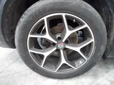 Pièce détachée automobile d'occasion jante pour alfa romeo stelvio (630) executive 4wd références oem iam 235/55/19  