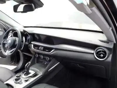 Peça sobressalente para automóvel em segunda mão tablier por alfa romeo stelvio (630) executive 4wd referências oem iam 