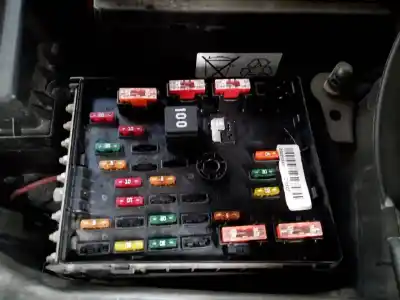 Pezzo di ricambio per auto di seconda mano scatola relè/fusibili per volkswagen passat variant (365) exclusive bluemotion riferimenti oem iam 